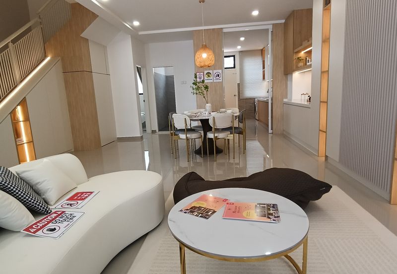 Johor Bandar Tiram / New Launch Double Storey House / 👉Early Bird Promotion👉Free Legal & Stamp Duty 👉Free MOT🔥Monthly from RM3xxx