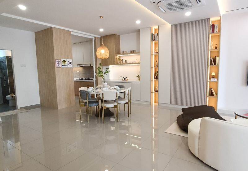 Johor Bandar Tiram / New Launch Double Storey House / 👉Early Bird Promotion👉Free Legal & Stamp Duty 👉Free MOT🔥Monthly from RM3xxx