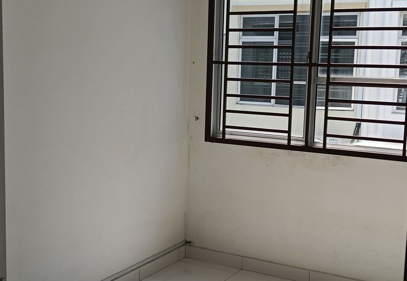 Taman Bukit Indah  / Jalan Indah Zon 7 / Double Storey House 