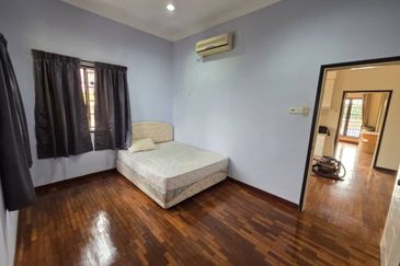 Kulai / Bandar Putra / Gate A / Double Storey Semi Detached  