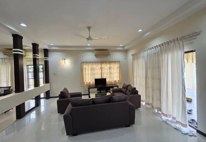 Kulai / Bandar Putra / Gate A / Double Storey Semi Detached  