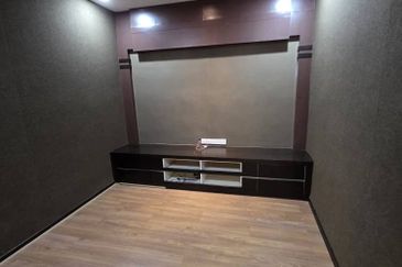 Kulai / Bandar Putra / Gate A / Double Storey Semi Detached  