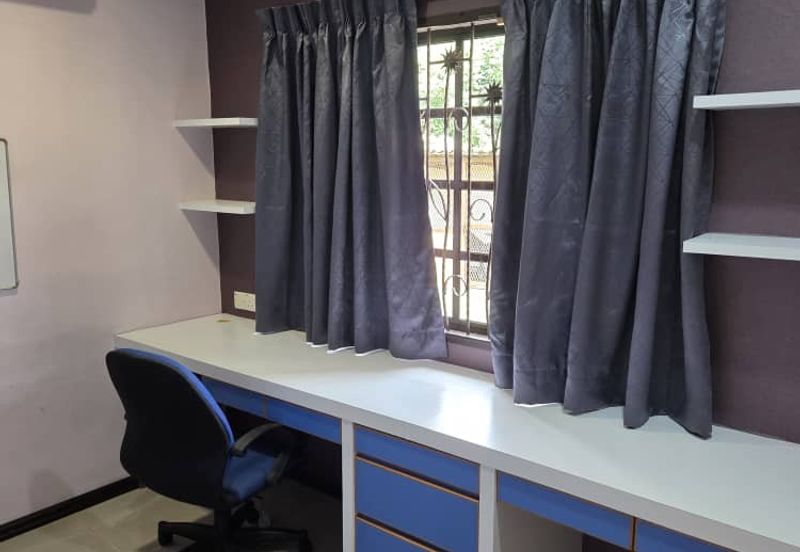 Kulai / Bandar Putra / Gate A / Double Storey Semi Detached  