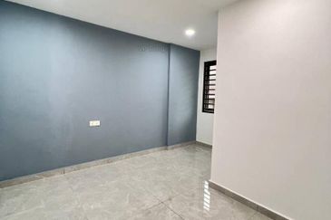 Gelang Patah/ Jalan Nusa perintis 1x - Single storey terrace Unblock Unit 