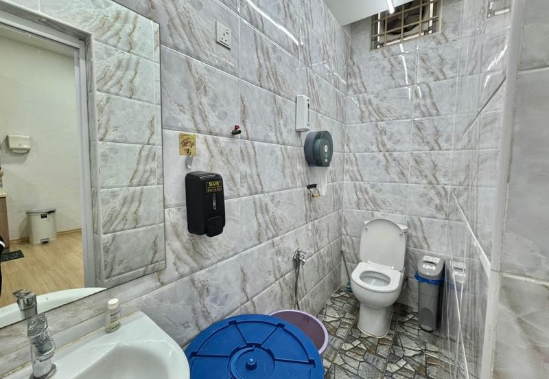 Senai / Taman Seri Senai / Jalan Sawi / 1.5 Storey Terrace Factory / Renovated to office