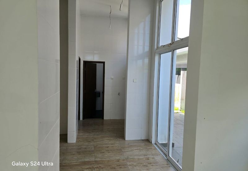 Kulai / ioi Bandar Putra / Jalan Ceria / Bougain Villa / Double Storey Bungalow / Brand New Original Unit