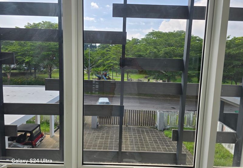 Kulai / ioi Bandar Putra / Jalan Ceria / Bougain Villa / Double Storey Bungalow / Brand New Original Unit