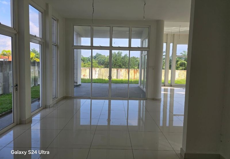 Kulai / ioi Bandar Putra / Jalan Ceria / Bougain Villa / Double Storey Bungalow / Brand New Original Unit