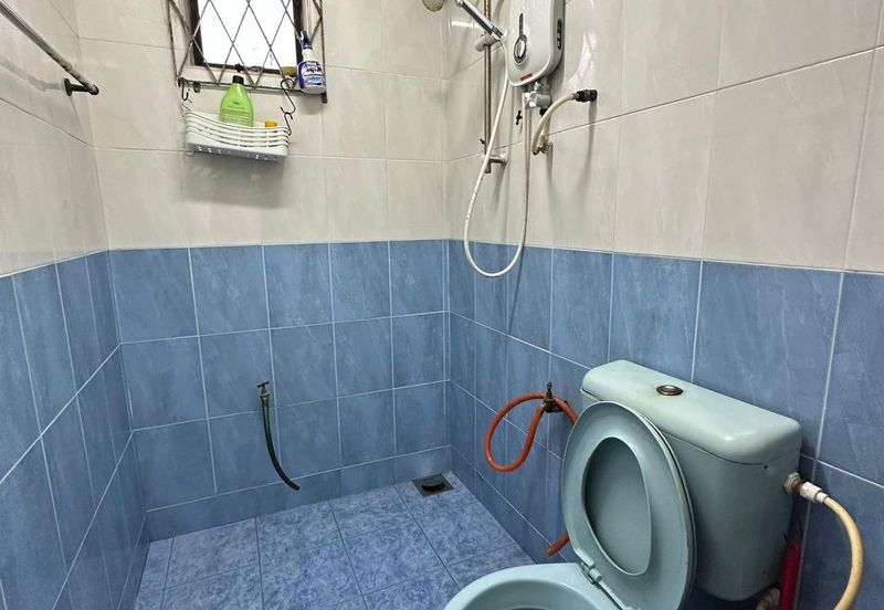 Kulai / Saleng / Taman muhibah / Jalan Jambu Mawah / Double Storey Low Cost / Fully Renovation