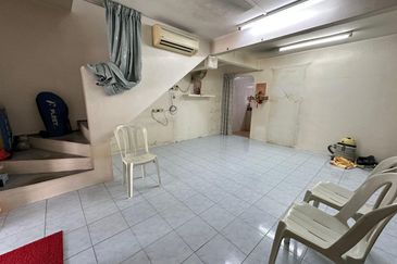 Kulai / Saleng / Taman muhibah / Jalan Jambu Mawah / Double Storey Low Cost / Fully Renovation