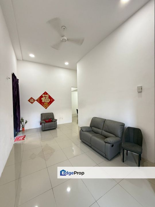 Senai / Taman Hijauan / Jalan Hijauan 5 / Senai Park / Single Semi-D House ⁠Gated & Guarded , Johor, Senai