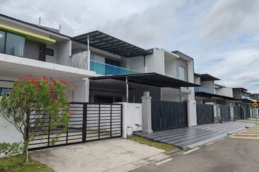 Kulai / Bandar Indahpura Crystal 2 /Jalan Cempaka 36/27