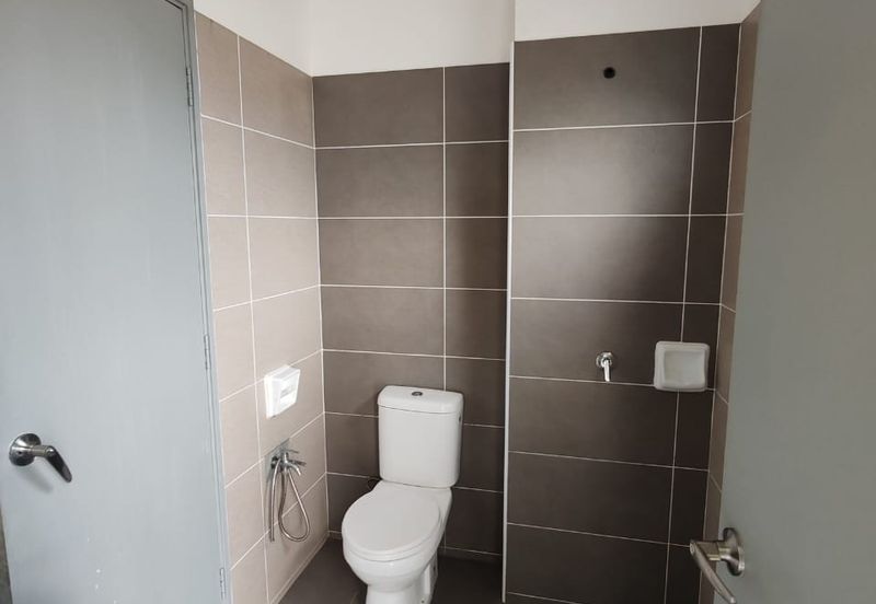 Kulai / Bandar Indahpura Crystal 2 /Jalan Cempaka 36/27