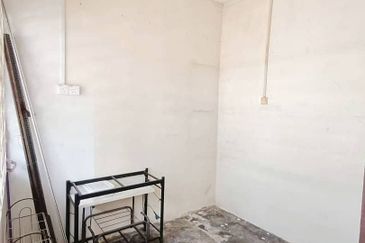 Kulai / Taman Kota Kulai / Jalan Saga / Double Storey Terrace House Original Unit 大古来城双层排楼出售