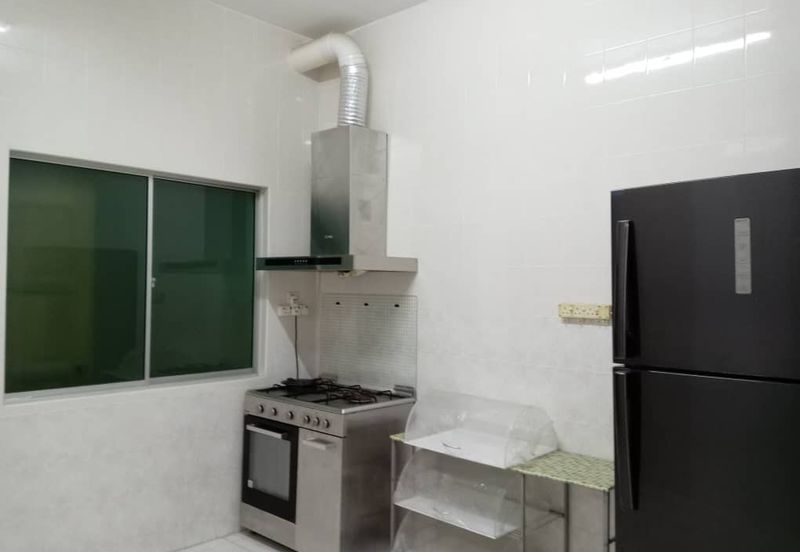 Taman Impian Emas / Jalan Impian Emas / Double Storey Terrace House / Unblock View Facing Garden