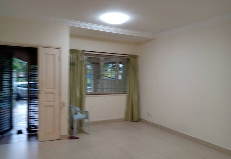Taman Impian Emas / Jalan Impian Emas / Double Storey Terrace House / Unblock View Facing Garden