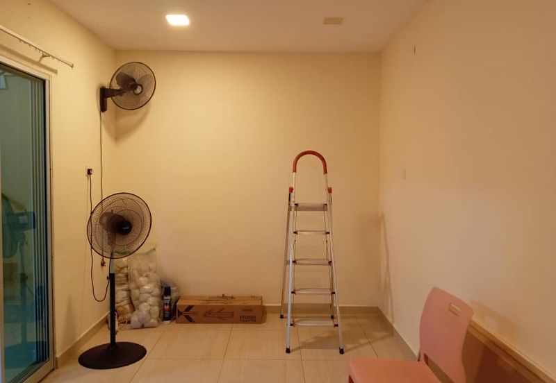 Taman Impian Emas / Jalan Impian Emas / Double Storey Terrace House / Unblock View Facing Garden