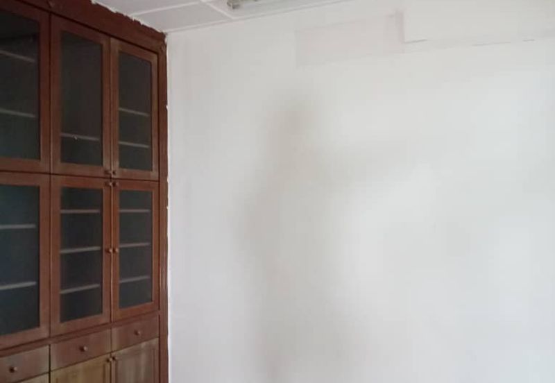 Taman Impian Emas / Jalan Impian Emas / Double Storey Terrace House / Unblock View Facing Garden
