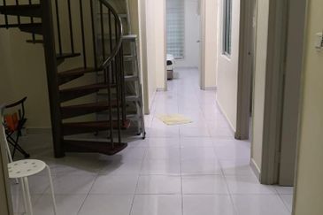 Kulai / Bandar Indahpura / Jalan Sena / 1.5 Storey Terrence House