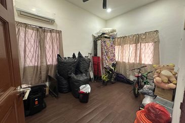 kulai / Kota Kulai / Jalan Nibong / Single Storey Terrace Corner Lot