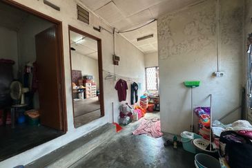 kulai / Kota Kulai / Jalan Nibong / Single Storey Terrace Corner Lot