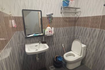 Senai / Jalan Senai Utama / Single Storey Terrace House 