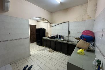 Bukit Indah / Jalan Indah 17 🏠Double Storey Terrace House