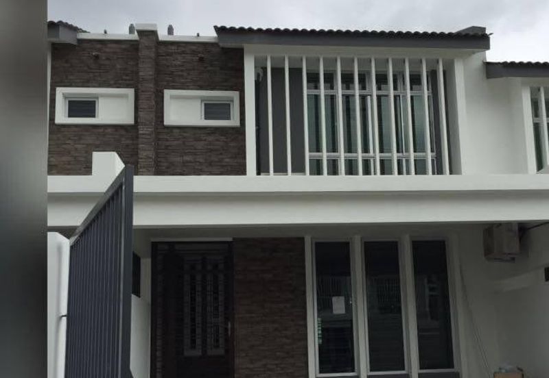 Mutiara Utama / Double Storey Terrace House 