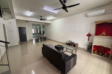 Skudai / Pulai Perdana / Double Storey Terrace House 