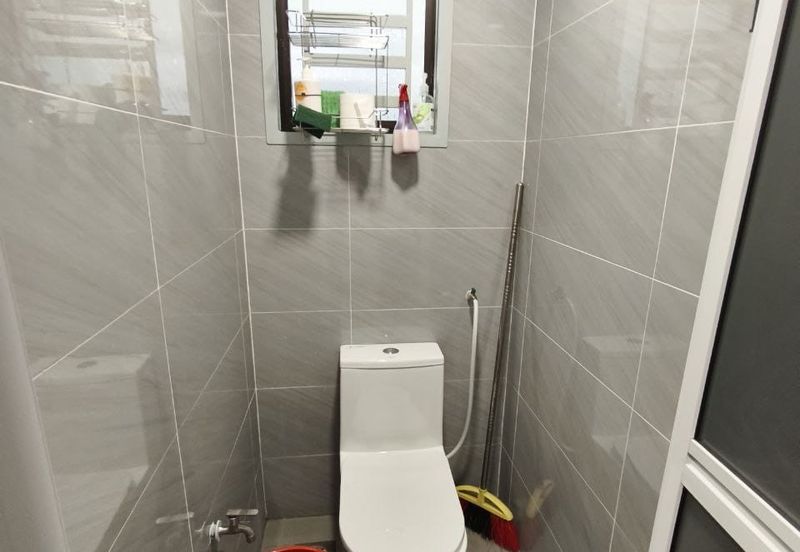 Kulai / Bandar Indahpura/ Jalan Kenanga 29/6 - 4 Storey Shop Office Endlot