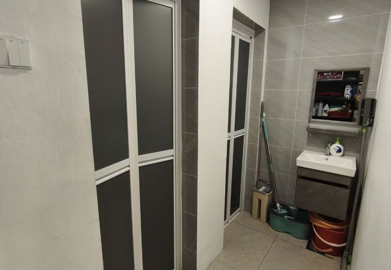 Kulai / Bandar Indahpura/ Jalan Kenanga 29/6 - 4 Storey Shop Office Endlot