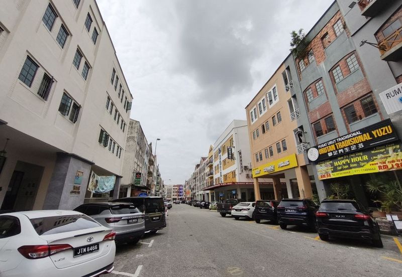 Kulai / Bandar Indahpura/ Jalan Kenanga 29/6 - 4 Storey Shop Office Endlot