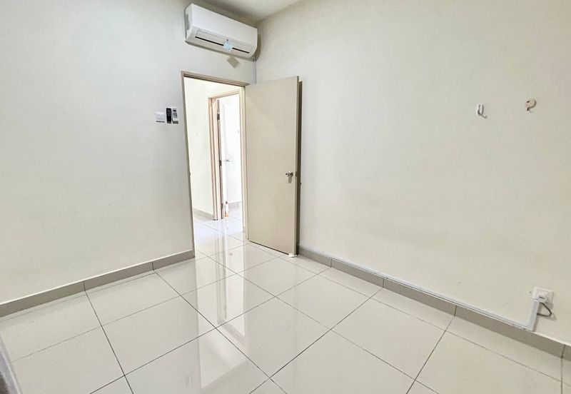 Johor Bahru/ Taman Daya / Jalan Sagu / Arc Austin Hill 