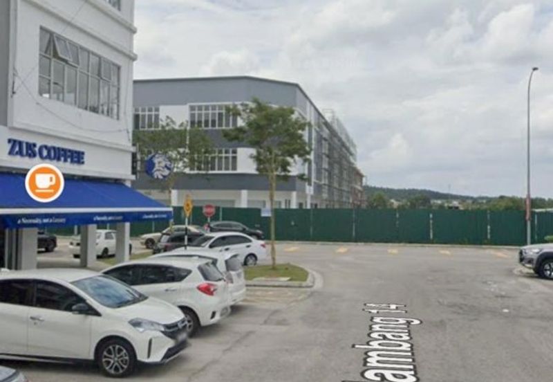 Kulai / Bandar Indahpura / Jalan Kiambang Vervocity / Facing Main Road 
