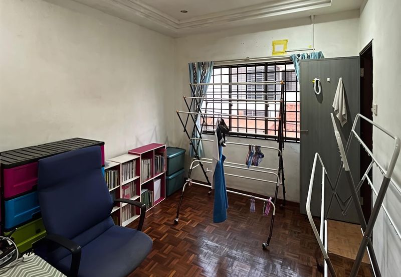 Bandar Permas Jaya / Jalan Permas 12/x - Double Storey Terrace House 