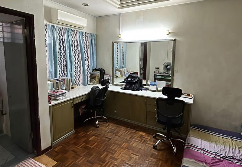 Bandar Permas Jaya / Jalan Permas 12/x - Double Storey Terrace House 