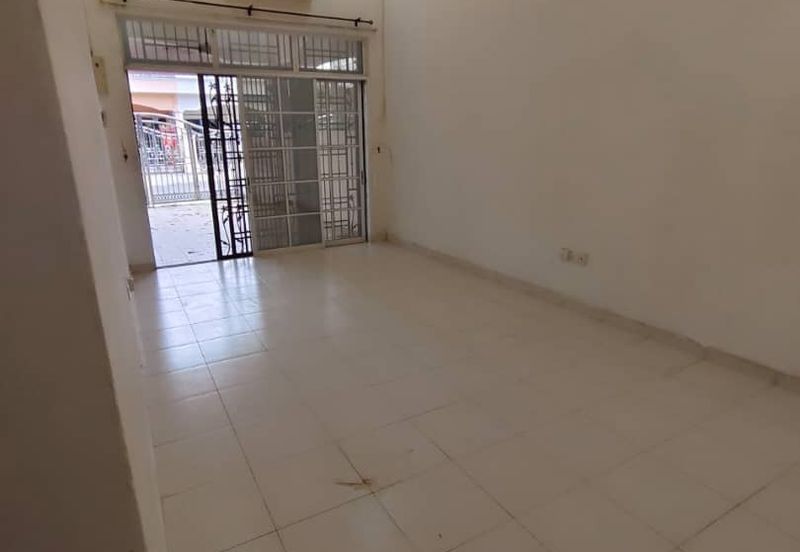 Kulai / Taman Gemilang KCC / Single Storey Terrence House 