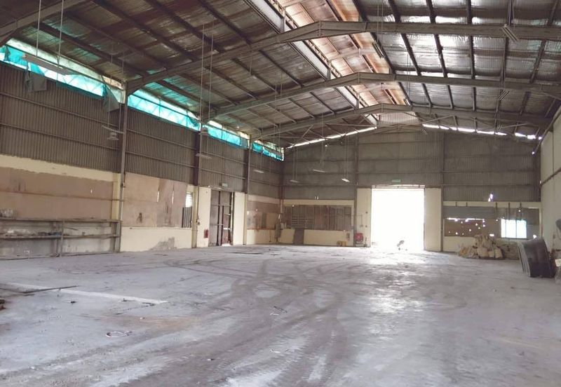 JB Taman Tampoi / Jalan Dewani / Single Storey Bungalow Factory / For Sale For Rent