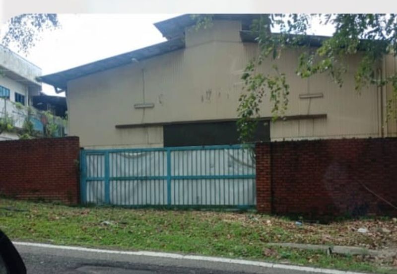 JB Taman Tampoi / Jalan Dewani / Single Storey Bungalow Factory / For Sale For Rent