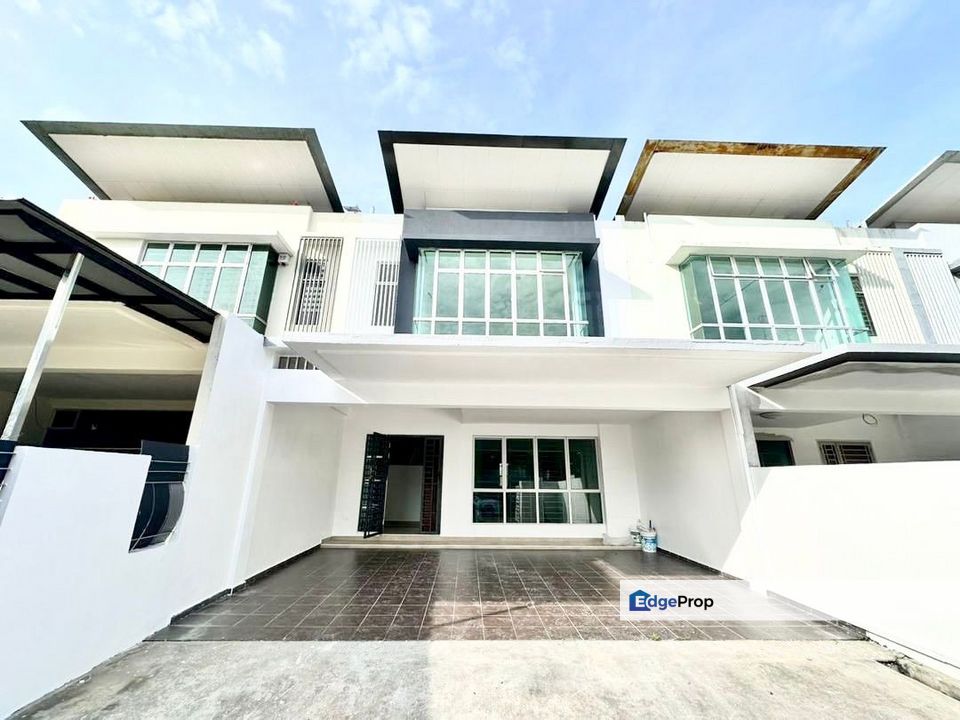 Taman Nusa Sentral / 2 Storey Terrace House / Unblock View, Johor, 