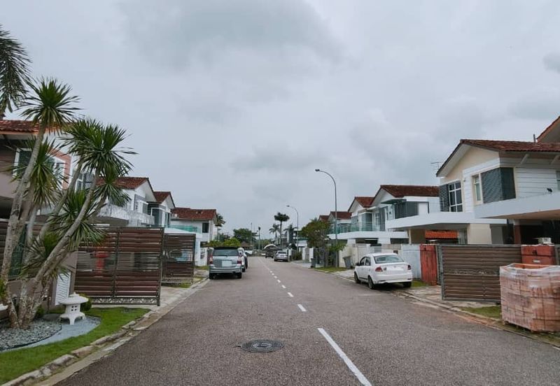 Taman Impian Emas / Impian heights (Park Link Villa) Double Storey Semi D 