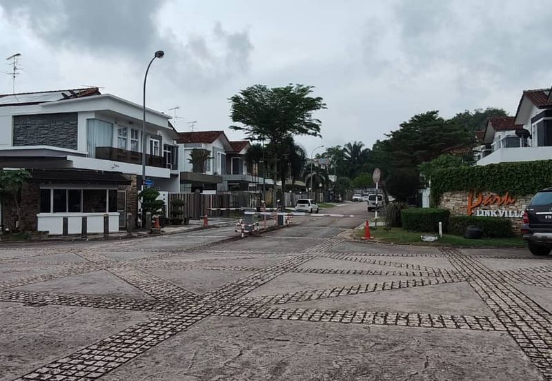 Taman Impian Emas / Impian heights (Park Link Villa) Double Storey Semi D 