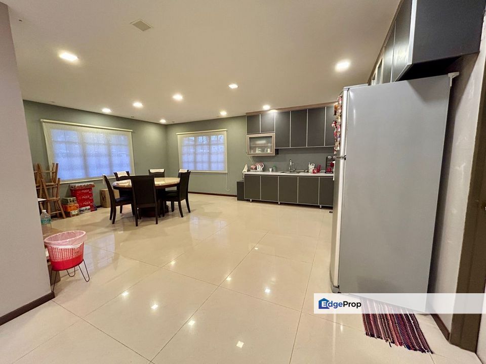 Kulai / Bandar Putra / IOI Palm Villa Gate B / Double Storey Bungalow, Johor, Kulai