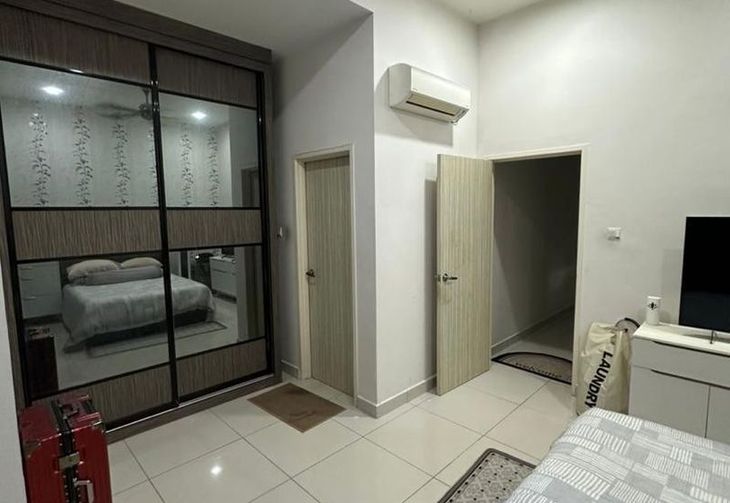 Kulai / Bandar Putra/ IOI Palm Villa / Double Storey Bungalow 