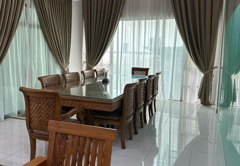 Kulai / Bandar Putra/ IOI Palm Villa / Double Storey Bungalow 