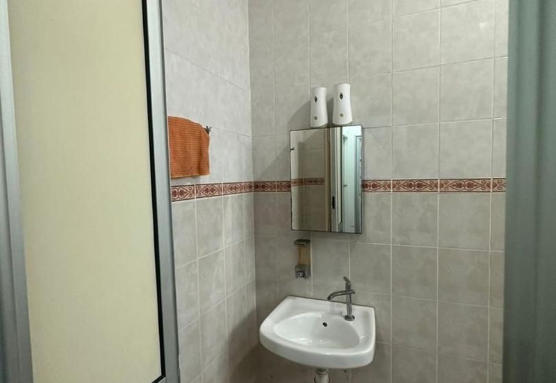 Tampoi / Bandar Baru Uda  / Jalan Padi Emas 6/2  - Double Storey Shoplot