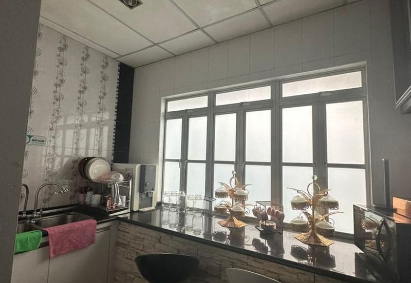 Tampoi / Bandar Baru Uda  / Jalan Padi Emas 6/2  - Double Storey Shoplot