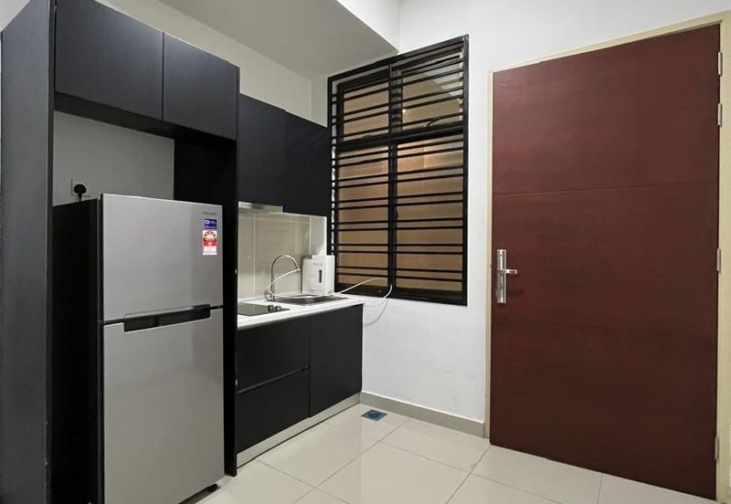 JB Taman Mount Austin / Palazio Studio 