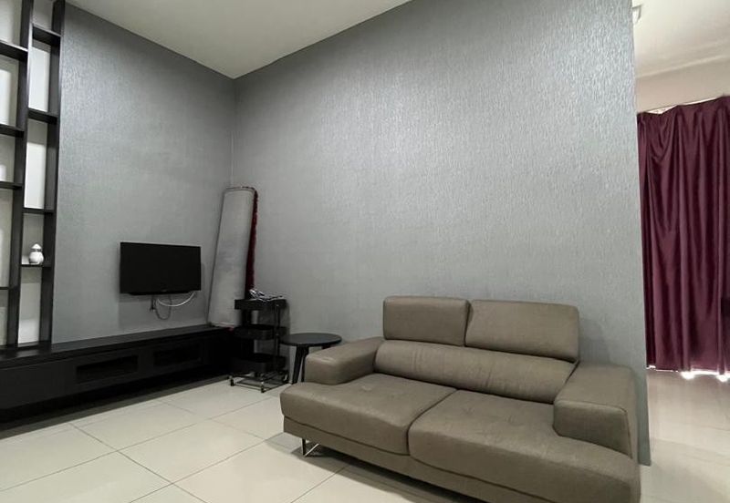 JB Taman Mount Austin / Palazio Studio 