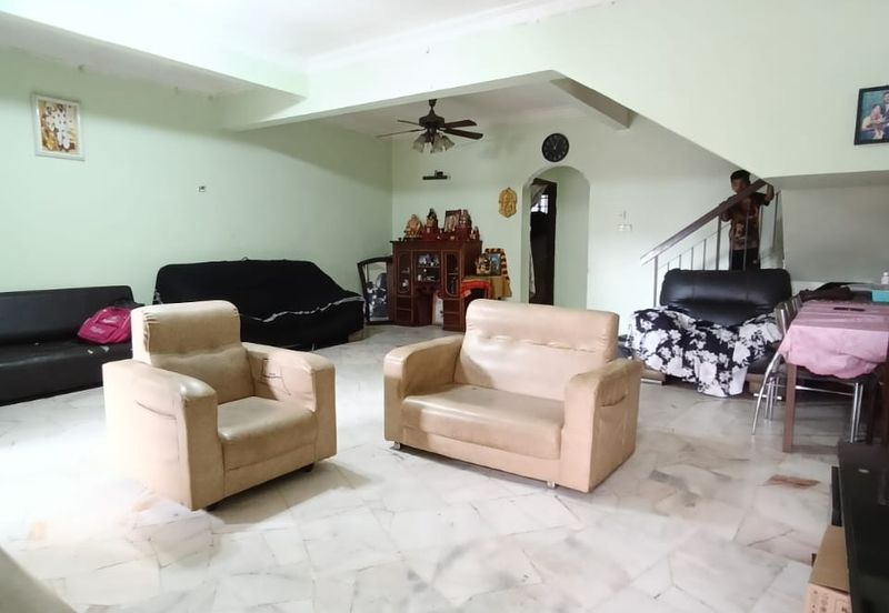 Kulai Bandar Indahpura / Jalan Teratai / Double Storey House